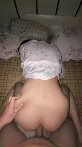 （原创）无套后入大屁股母狗